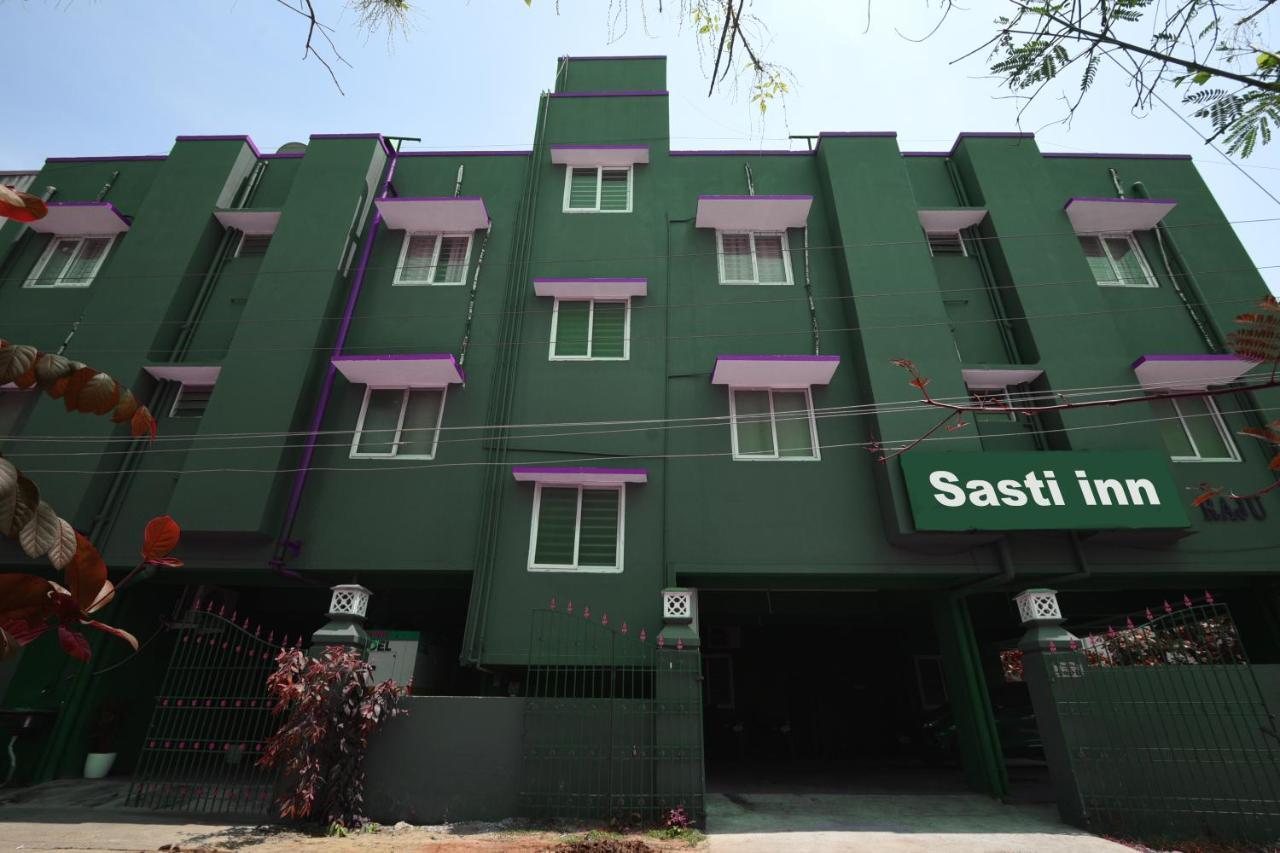 Fabhotel Sasti Inn Chennai Exterior foto